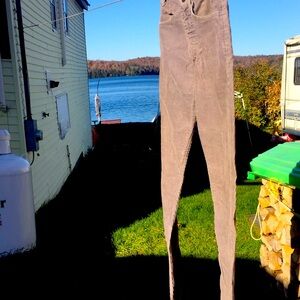 LEVI   CORDOROY EUC❤️